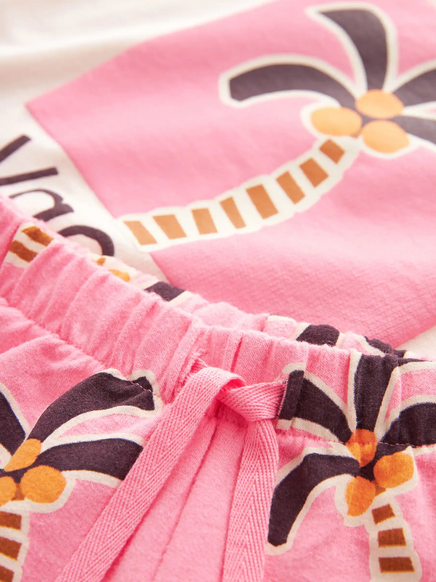 Next Graphic T-Shirt & Shorts Set
