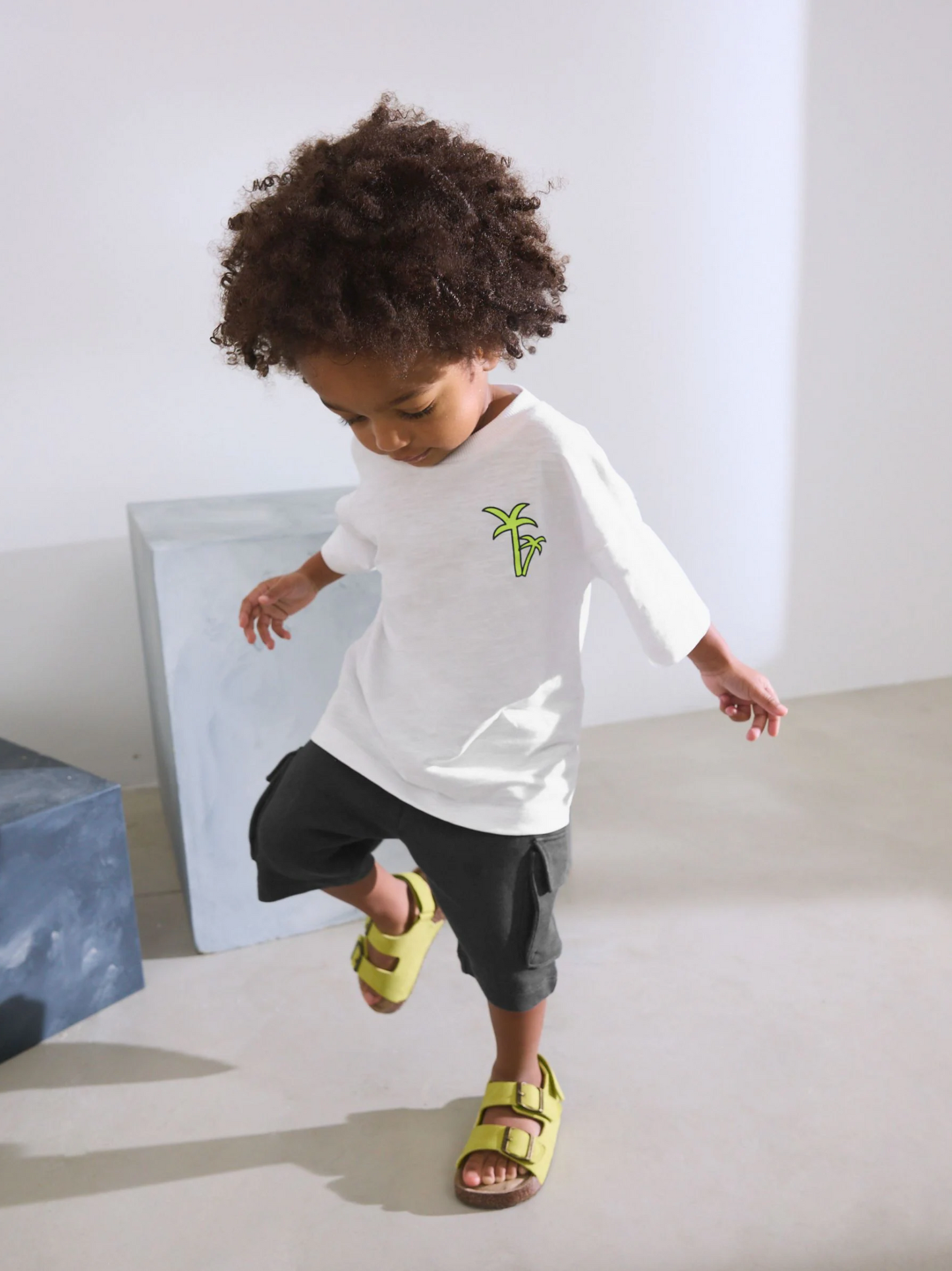 Next T-Shirt & Utility Shorts Set