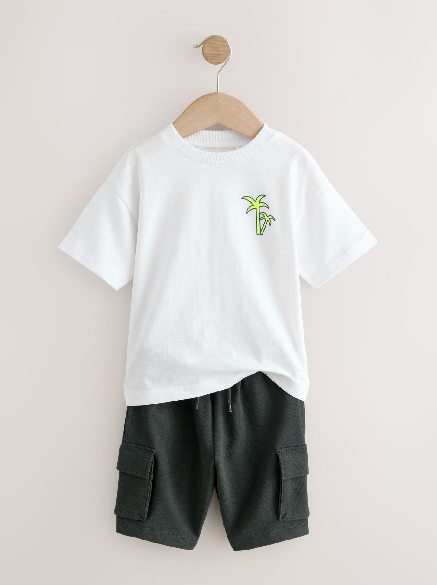 Next T-Shirt & Utility Shorts Set