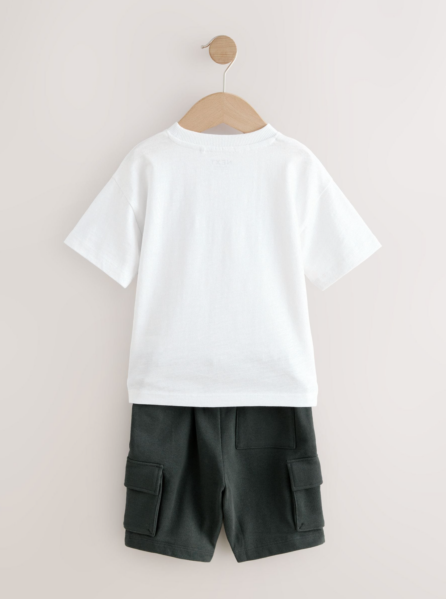Next T-Shirt & Utility Shorts Set